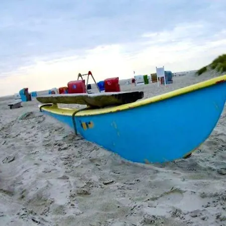 בית נופש Komfortables Reetdachferienhaus Hasel 1